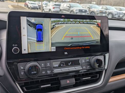 Used 2025 Toyota Grand Highlander AWD Hybrid image 21