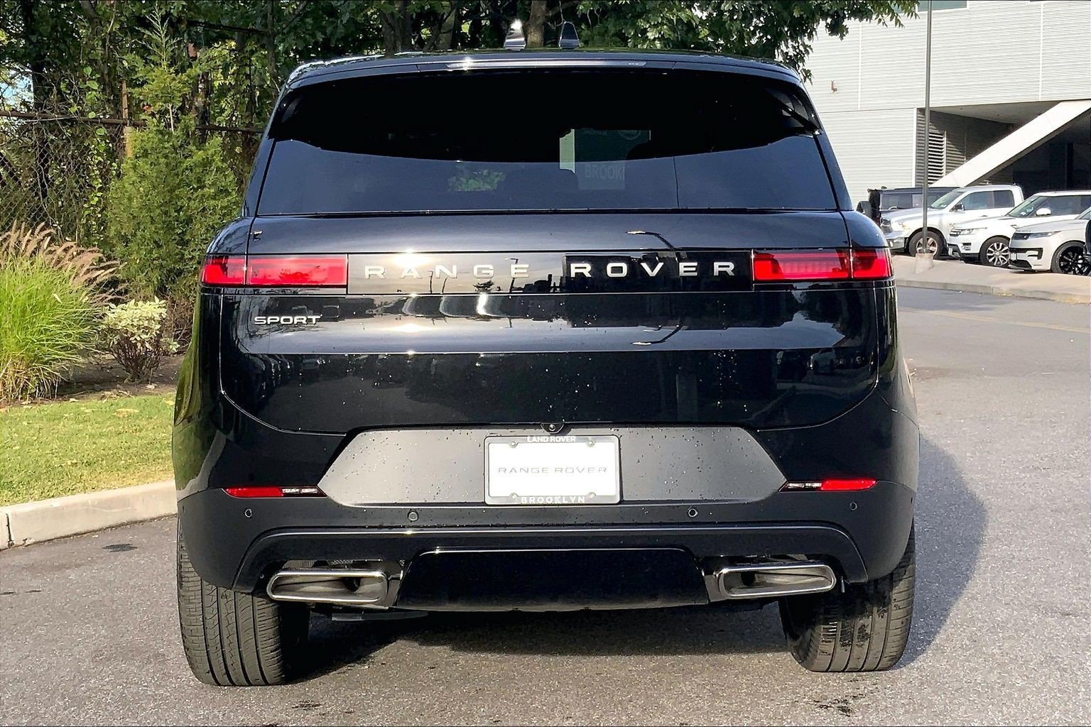 New 2027 Land Rover Range Rover Sport SE AWD/4WD image 4