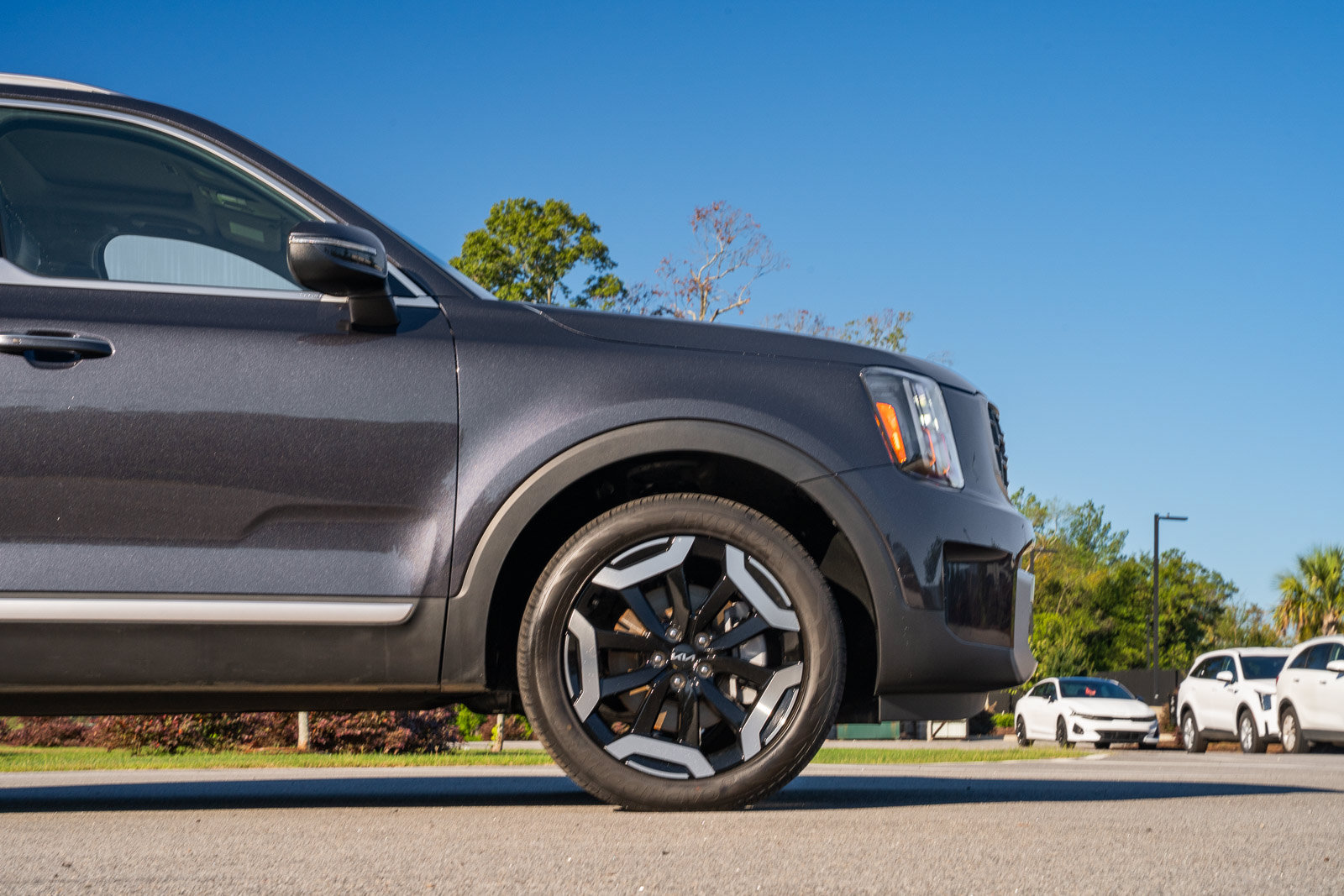 Used 2025 Kia Telluride S FWD image 11