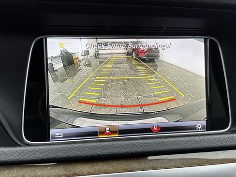 Used 2016 Mercedes-Benz E 350 Sedan w/ Premium Package image 23