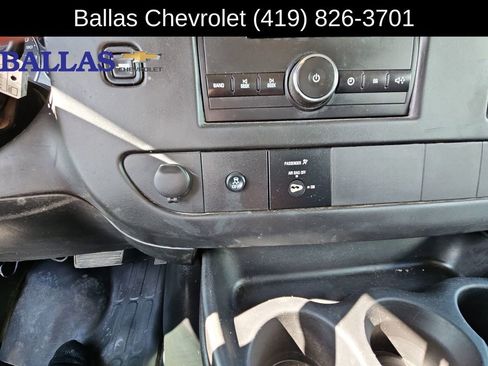 Used 2014 Chevrolet Express 2500 RWD image 14