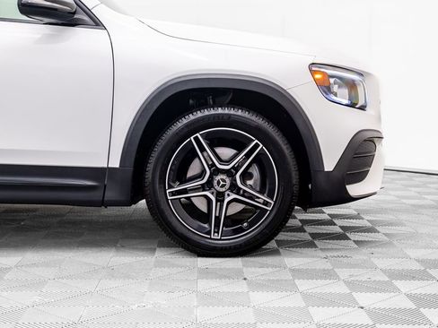 Used 2022 Mercedes-Benz GLB 250 4MATIC image 31