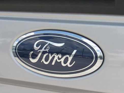 Used 2022 Ford F250 Lariat w/ Lariat Ultimate Package AWD/4WD image 16