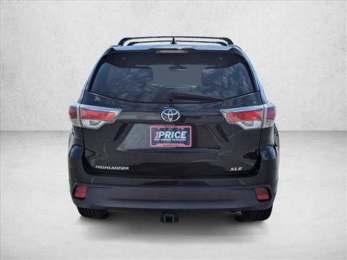 Used 2016 Toyota Highlander XLE image 6