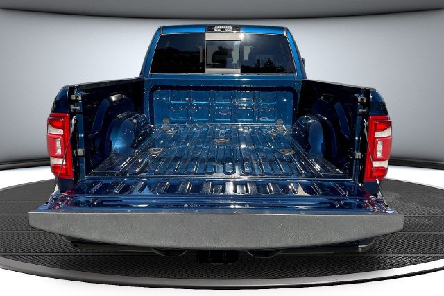 Used 2023 RAM 2500 Limited AWD/4WD image 9