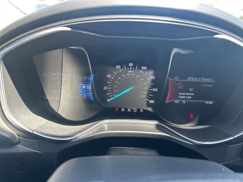 Used 2017 Ford Fusion Titanium image 4