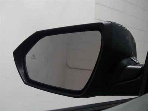 Used 2024 Hyundai Elantra SEL FWD image 14