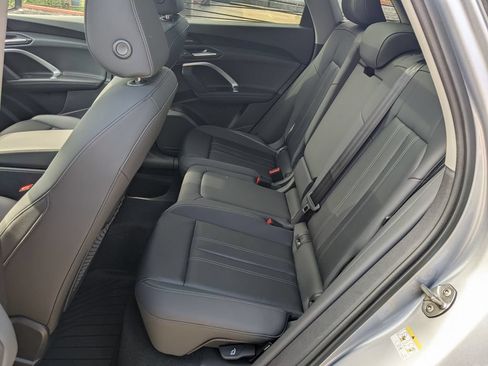 Used 2025 Audi Q5 Premium Plus w/ Premium Plus AWD/4WD image 23