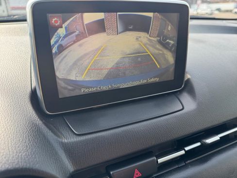 Used 2018 Toyota Yaris iA image 17