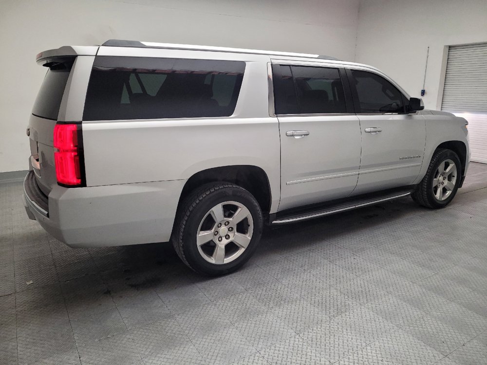 Used 2018 Chevrolet Suburban Premier RWD image 10