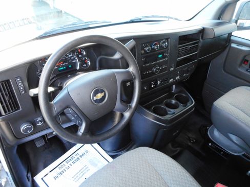 Used 2015 Chevrolet Express 3500 RWD 3500 6.0 V8 Cargo Van 1 Ow image 14