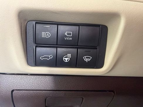 Used 2021 Toyota Highlander Platinum AWD/4WD image 46