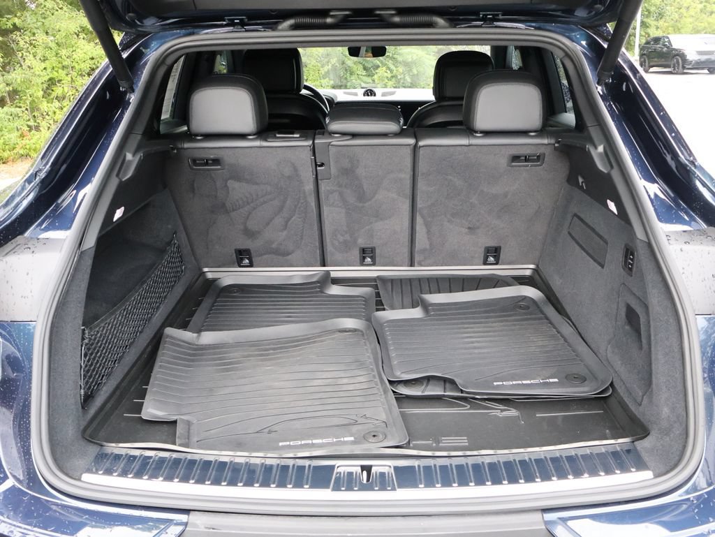 Certified 2024 Porsche Cayenne S AWD/4WD image 18