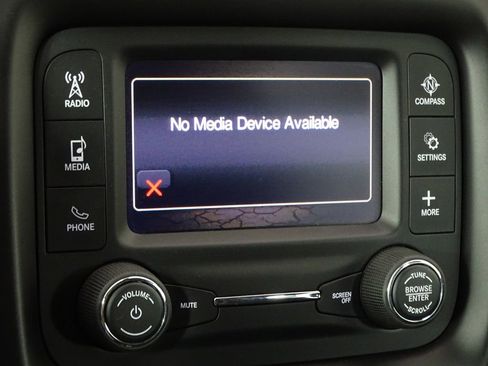 Used 2018 Jeep Compass Sport w/ Mopar Graphics Package image 32