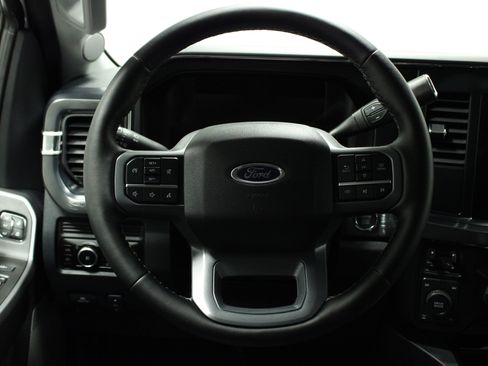 Used 2025 Ford F250 Lariat image 23