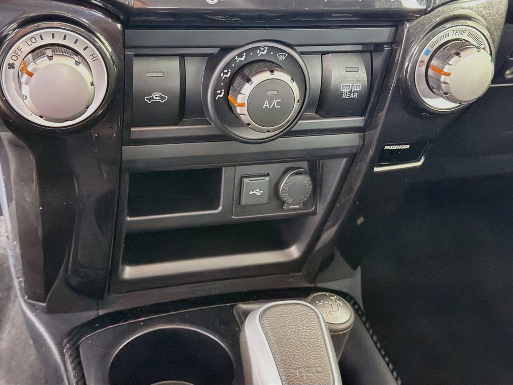 Used 2023 Toyota 4Runner TRD Off-Road Premium w/ Moonroof Package AWD/4WD image 19
