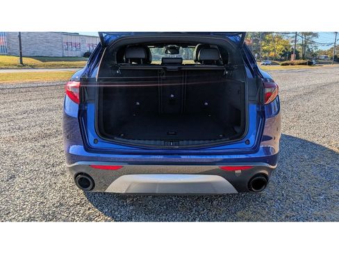 Used 2022 Alfa Romeo Stelvio Ti image 13