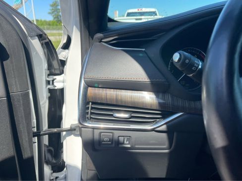 Used 2023 Cadillac XT4 Premium Luxury w/ Driver Assist Package AWD/4WD image 14