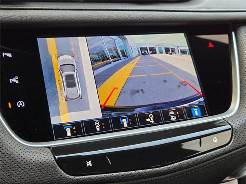 New 2026 Cadillac XT5 Sportv w/ LPO, Floor Liner Package AWD/4WD image 19