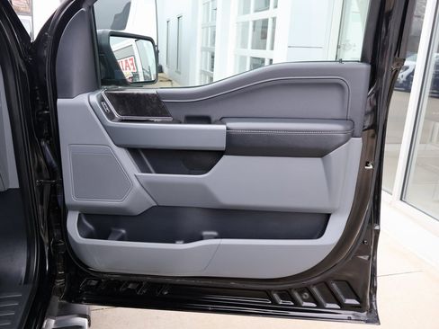 Used 2022 Ford F150 XLT w/ Equipment Group 302A High image 26