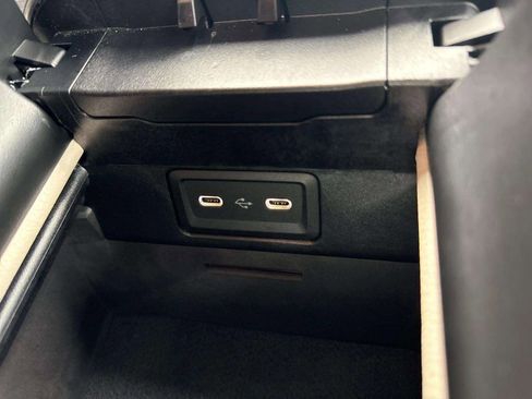 Used 2024 Mercedes-Benz CLE 300 4MATIC Coupe image 39