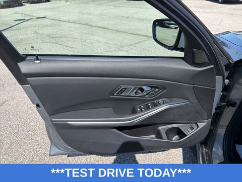 Used 2023 BMW 330i xDrive Sedan image 10