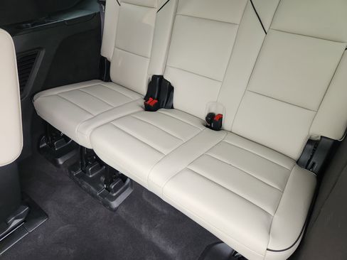 Used 2024 Cadillac Escalade Sport w/ LPO, ONYX Package AWD/4WD image 33