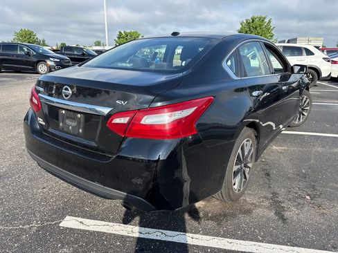 Used 2018 Nissan Altima 2.5 SV FWD image 8