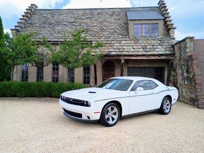 Used 2017 Dodge Challenger SXT