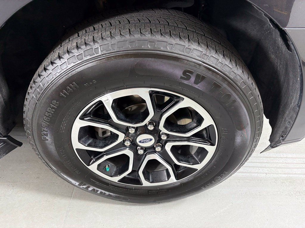 Used 2024 Ford Expedition Max XLT AWD/4WD image 10