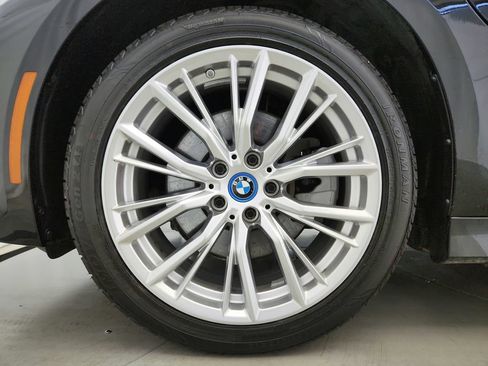 Used 2023 BMW 330e xDrive w/ Driving Assistance Package AWD/4WD image 38