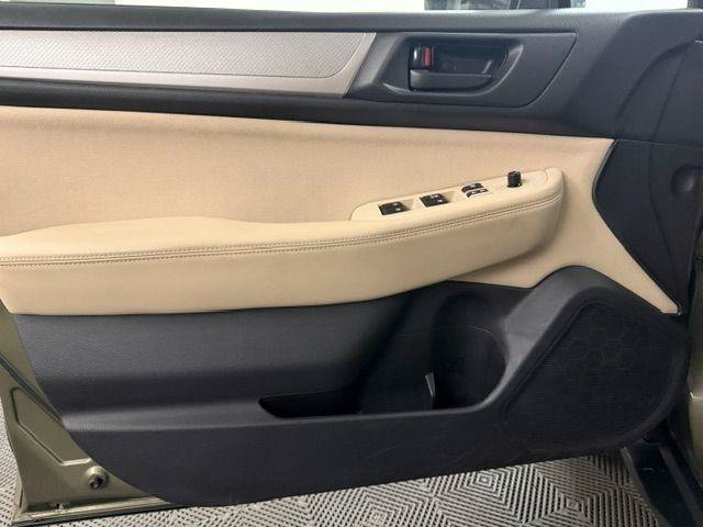 Used 2019 Subaru Outback 2.5i AWD/4WD image 20