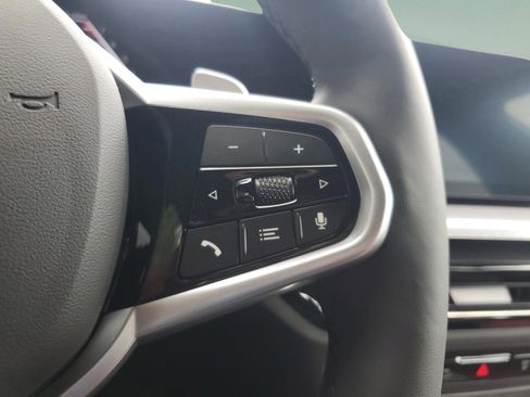 Used 2025 BMW 330i Sedan w/ M Sport Package image 23