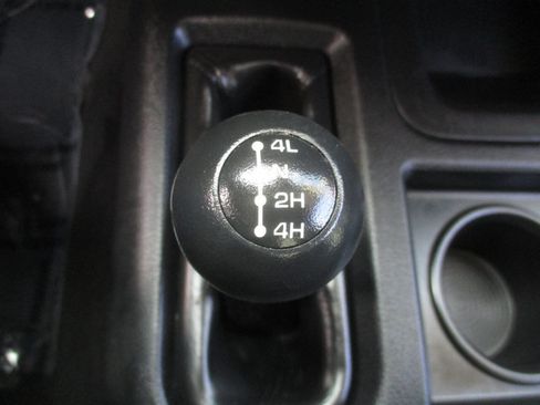 Used 2015 RAM 2500 Tradesman w/ Chrome Appearance Group image 34