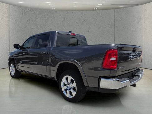 Used 2025 RAM 1500 Big Horn AWD/4WD image 7