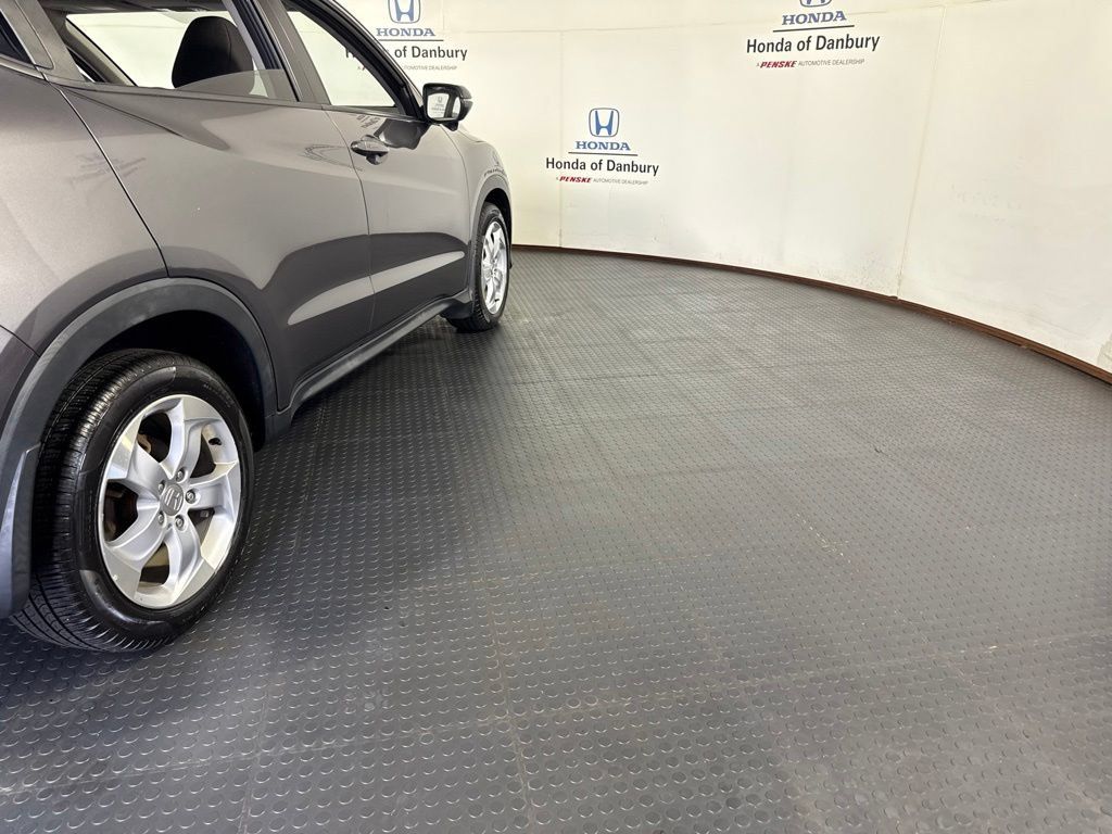 Used 2016 Honda HR-V EX image 4