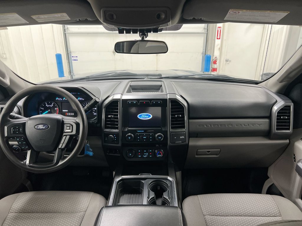 Used 2020 Ford F350 XLT w/ XLT Premium Package AWD/4WD image 10
