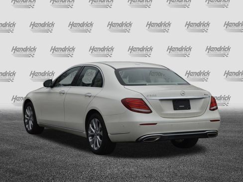 Used 2017 Mercedes-Benz E 300 E 300 Luxury image 9