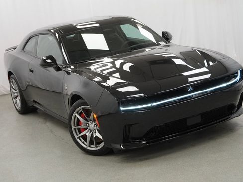 Used 2025 Dodge Charger R/T Scat Pack w/ Track Pack image 8