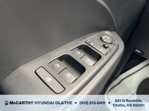 Certified 2024 Hyundai Venue Limited FWD image 34