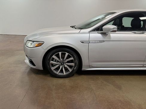 Used 2019 Lincoln Continental Premiere image 39