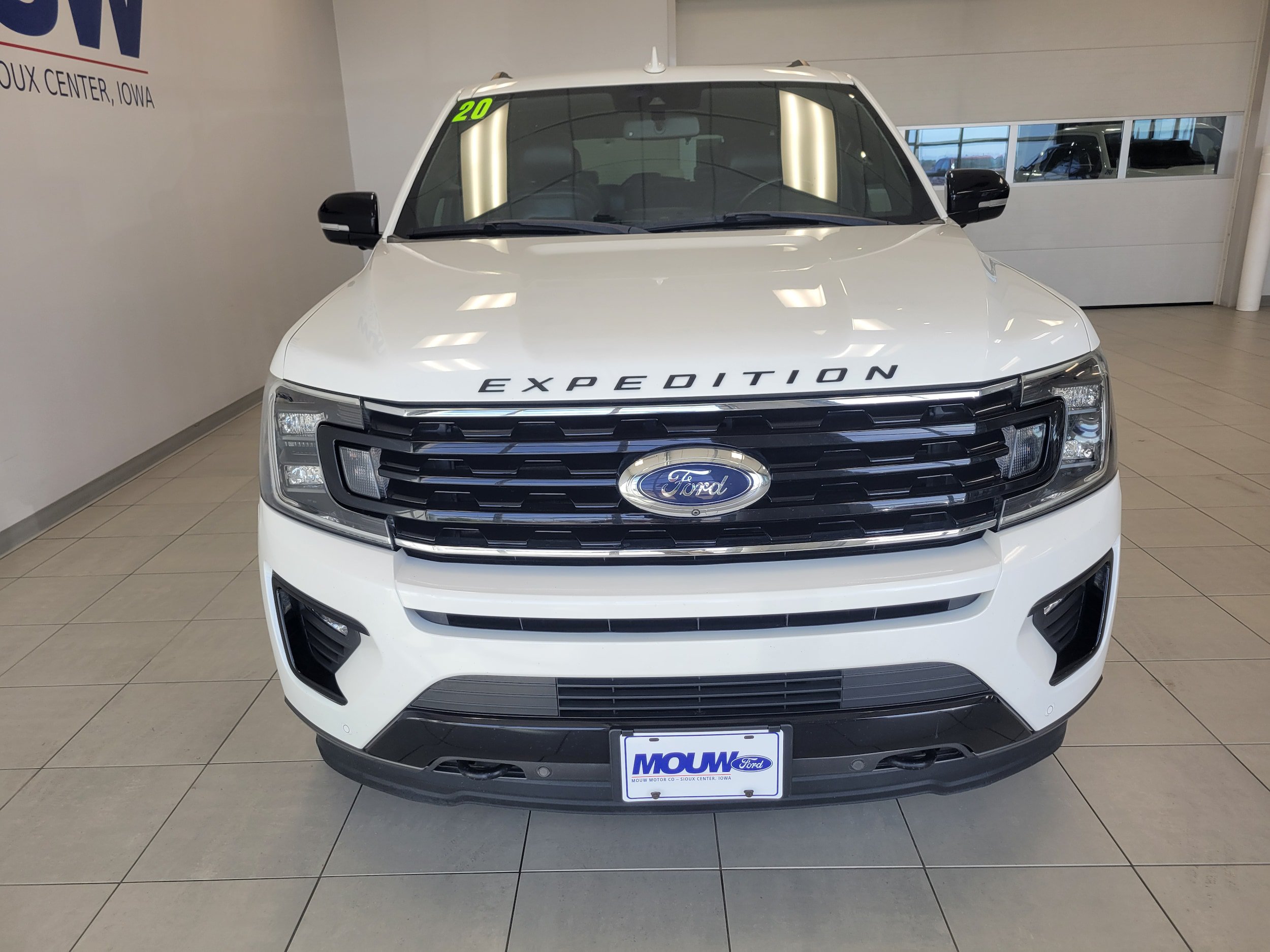 Used 2020 Ford Expedition Limited w/ Equipment Group 303A AWD/4WD image 2