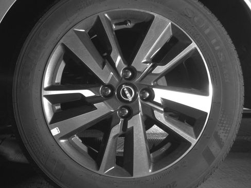 Used 2025 Nissan Versa SV FWD image 14