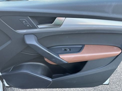 Used 2025 Audi Q5 2.0T Premium w/ Convenience Plus Package image 29