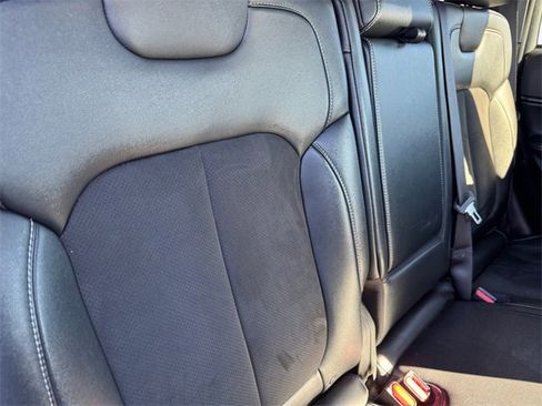 Certified 2023 Jeep Grand Cherokee Altitude image 14