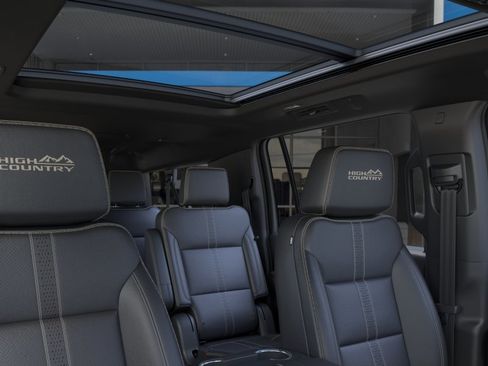 New 2026 Chevrolet Suburban High Country AWD/4WD image 24