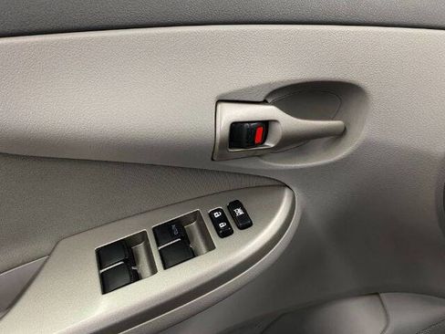 Used 2010 Toyota Corolla XLE image 11