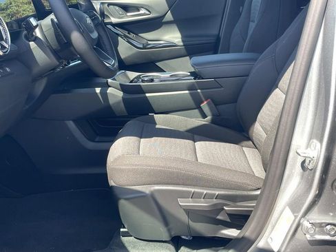 New 2026 Chevrolet Equinox LT w/ Safety and Technology Package FWD image 15
