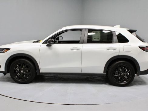 Used 2025 Honda HR-V Sport image 9