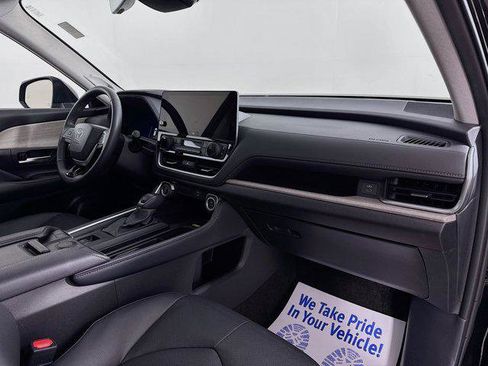 Certified 2025 Toyota Grand Highlander AWD image 31